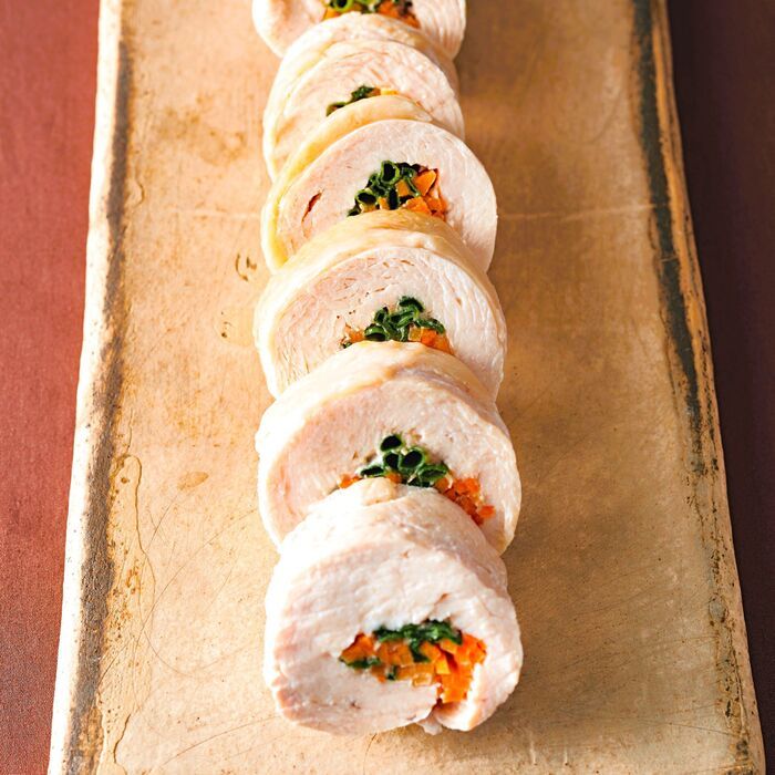 1枚150円の鶏むねで作る「梅みそチキンロール」の作り方。お箸が止まらない美味しさです♪