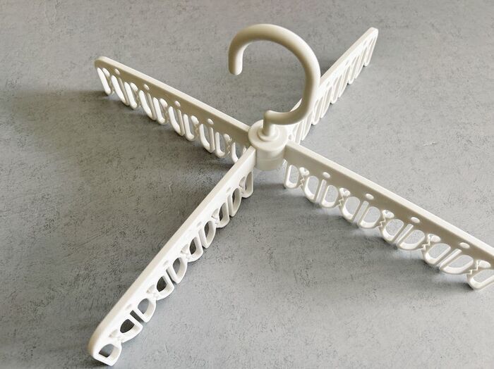 100均で1000円使う人が「絶対試してほしい〈変形ハンガー〉」3つ！どれも手放せない便利さでした♪