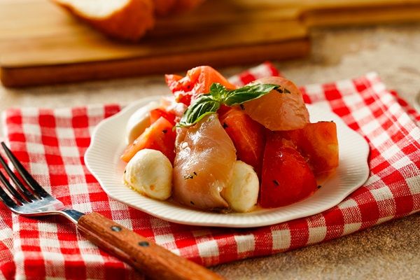 【東京都千代田区】東京駅のSDGsイベントで未利用魚「クロダイ」を味わおう！テイクアウトも