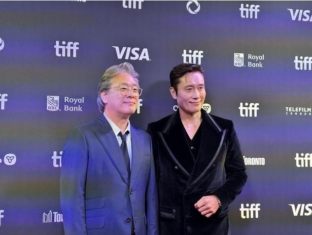 【写真を見る】パク・チャヌク監督、イ・ビョンホンの来日が決定 [c]2025 CJ ENM Co., Ltd., MOHO FILM ALL RIGHTS RESERVED
