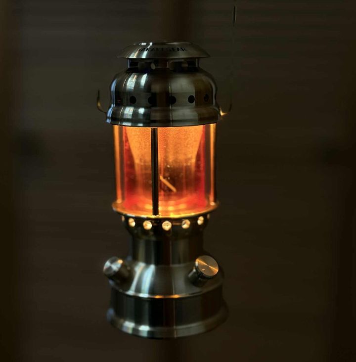 ゴールゼロが“真鍮ランタン”に激変！SAKAKI Gearが放つカスタムパーツ「まほろば」がキャンプの夜を変える