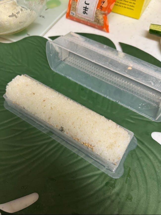 100均便利グッズで誰でも簡単に太巻き