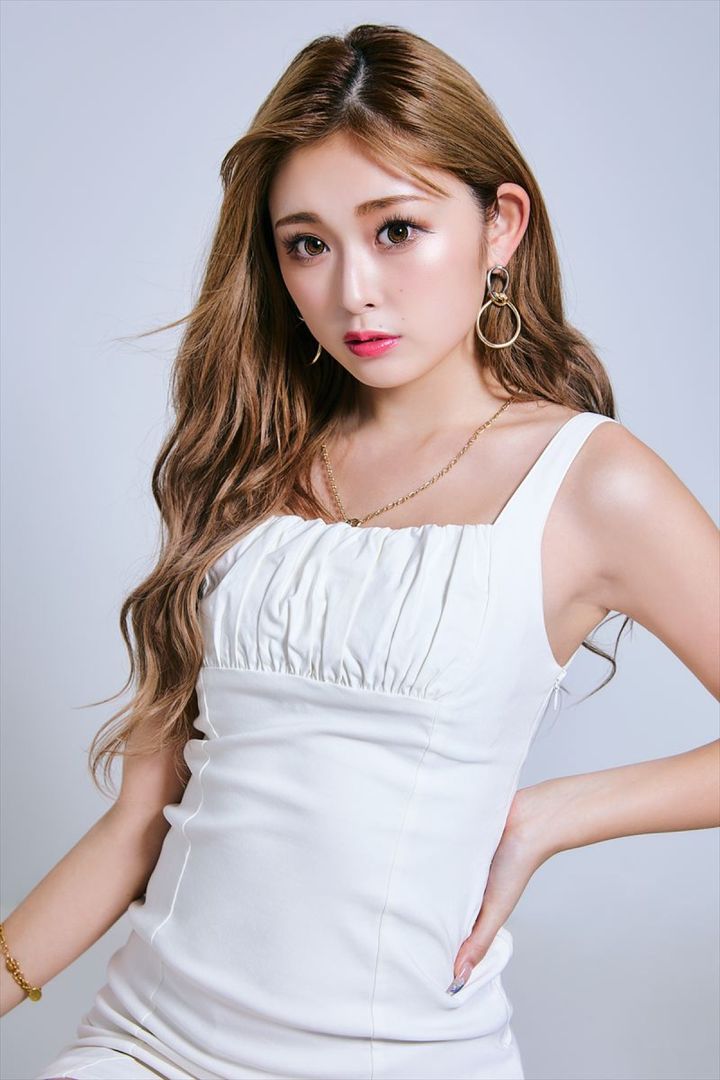 映画『アギトー超能力戦争ー』にしゅつえんするゆうちゃみ width=