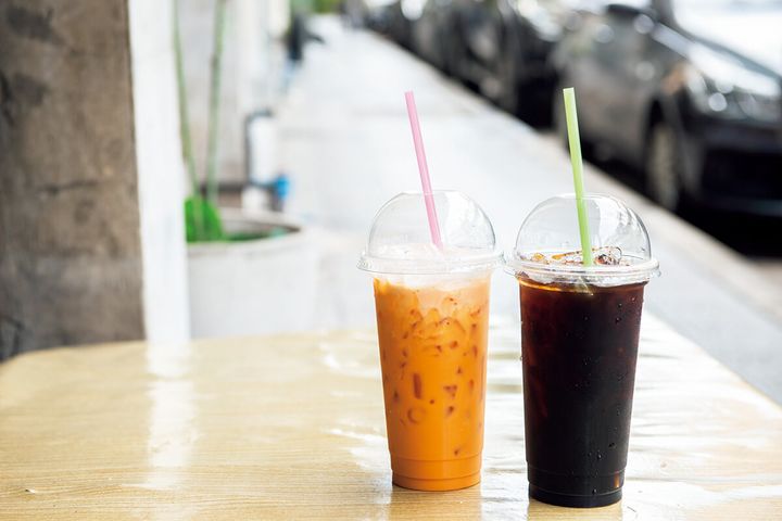 バンコク〈ゴー・カフェ〉タイアイスミルクティーとタイコーヒー