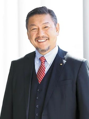 卒業アルバムの制作を手掛けるダイコロが、楽曲『坂道』をリリース！2つのMVを公開