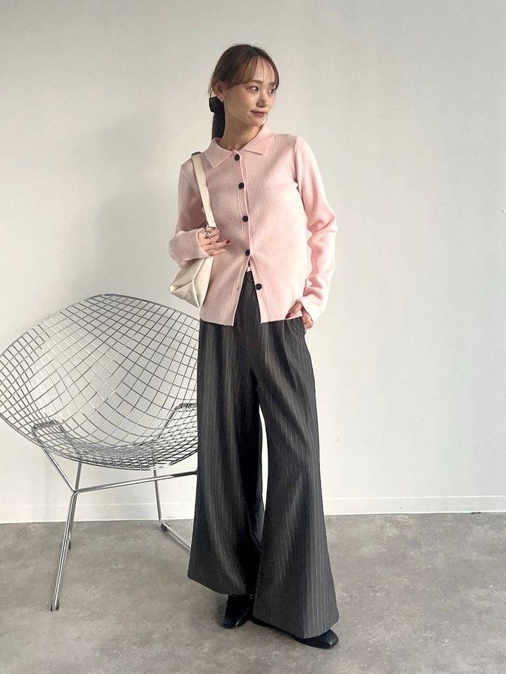 ピンクカーディガンのコーデ4