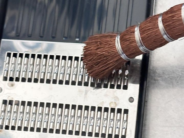 汚れを落としにくいおろし金やスライサーにも便利