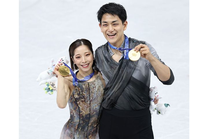 りくりゅうペア（2026年02月16日撮影、時事通信）