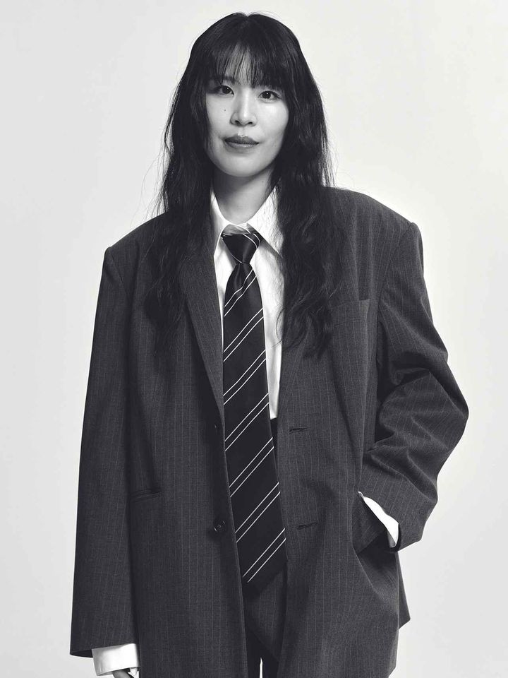 画像: 中村璃乃（スタイリスト／ERブランドディレクター）2014年文化服装学院卒業後、スタイリスト山脇道子氏に師事。2019年スタイリストとしてデビュー。女性ファッション誌を中心に写真集や広告などで活躍中。モデルのemmaと共にアパレルブランド・ERのディレクターを務める。