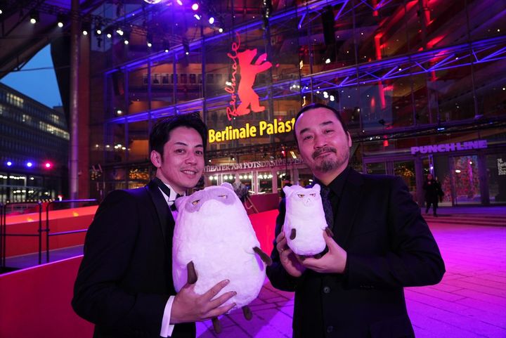 『映画 えんとつ町のプペル ～約束の時計台～』、ベルリン国際映画祭に登場した西野亮廣＆廣田裕介監督 （C）西野亮廣／｢映画 えんとつ町のプペル ～約束の時計台～｣製作委員会 width=