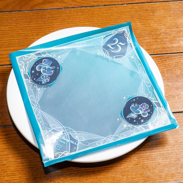 東京ディズニーシー25周年“スパークリング・ジュビリー”スペシャルうきわまん（エビ＆さつまいも）3