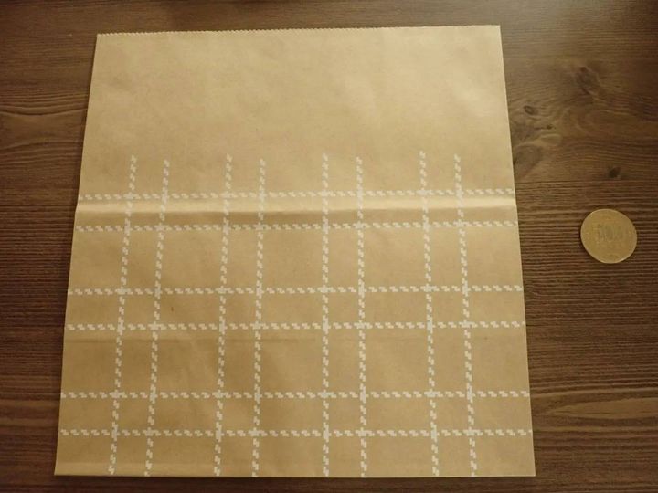 DAISO(ダイソー)：紙製ストッカー(4枚、チェック柄、FSC)