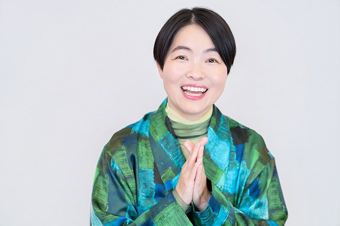 インタビューに答えるイモトアヤコさん