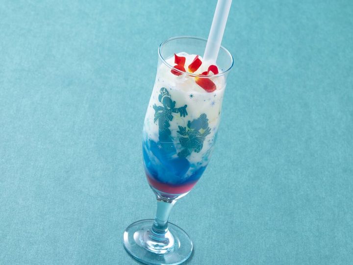 東京ディズニーシー25周年“スパークリング・ジュビリー”スペシャルドリンク（ヨーグルト、ブルーゼリー、サクラシロップ）、コレクタブルグラス付き