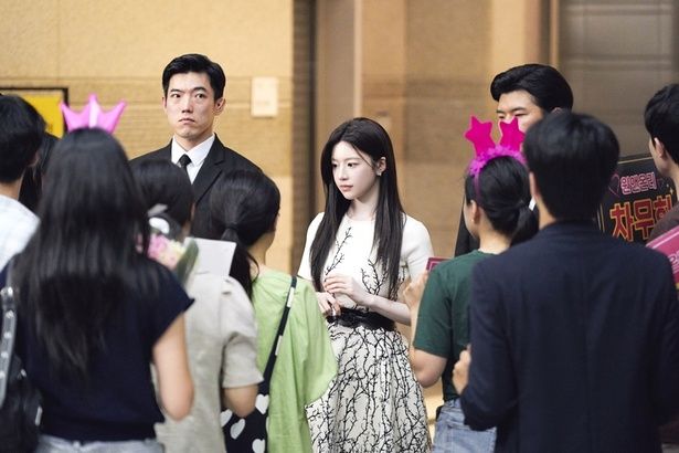 ゾンビ映画をきっかけに売れない俳優から一転、世界的スターに！ Netflixシリーズ「恋の通訳、できますか？」独占配信中