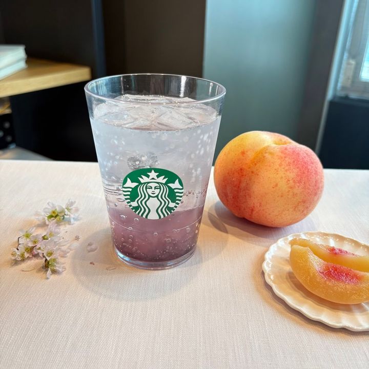 スタバ 桜 咲くよ 白桃 ソーダ