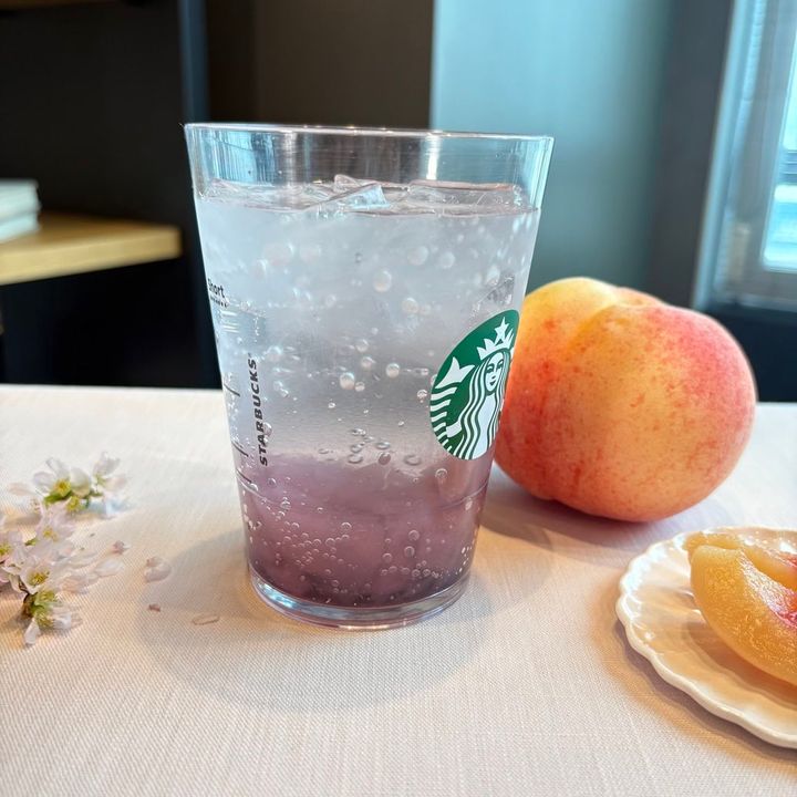 スタバ 桜 咲くよ 白桃 ソーダ