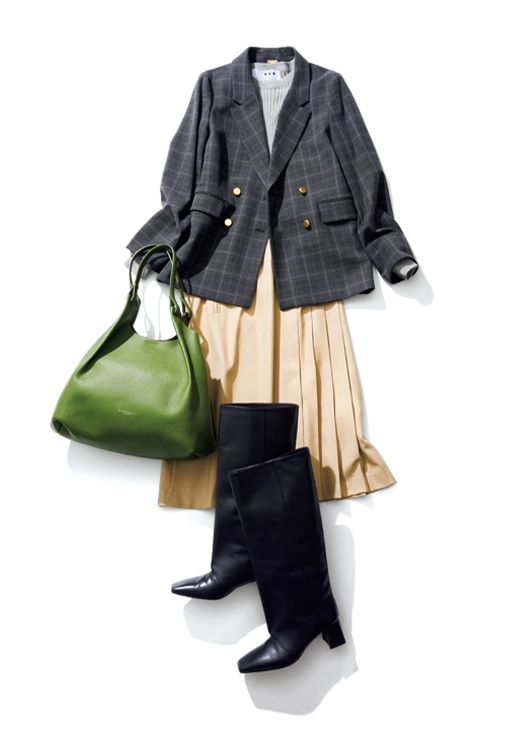 【毎日コーデ】鉄板コーデにはボリュームブーツでモードな雰囲気をプラス