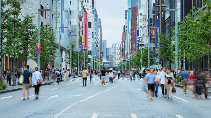 【銀座中央通り】