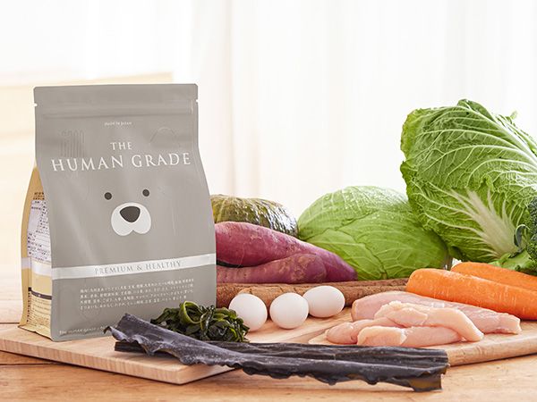 「ドッグフード」と呼ばないで！「THE HUMAN GRADE ぼくのウマウマごはん。」新発売
