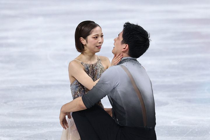 ミラノ五輪で金メダルに輝いたりくりゅうペア（2026年02月16日撮影、時事通信）