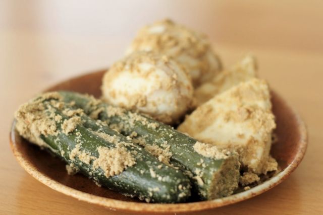 きゅうりとゆで卵と三角チーズのぬか漬け