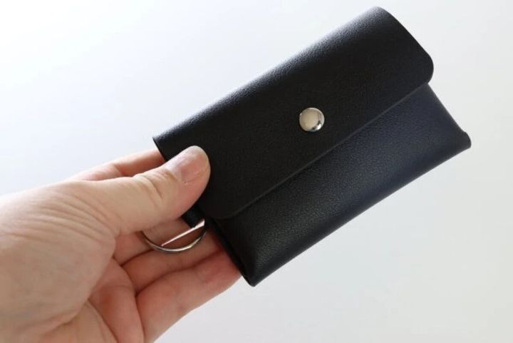 ダイソー レザー調マルチウォレットケース（キーリング付、ベーシック）
