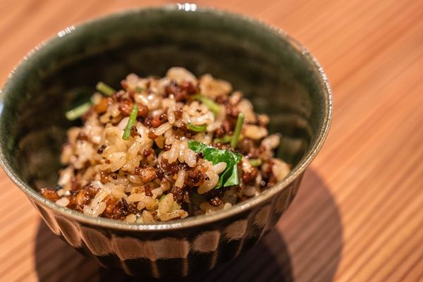 【神奈川県横浜市】名店の一番弟子が独自の“三種火入れ方”で提供！大人の焼き鳥店「串焼 大紀」オープン