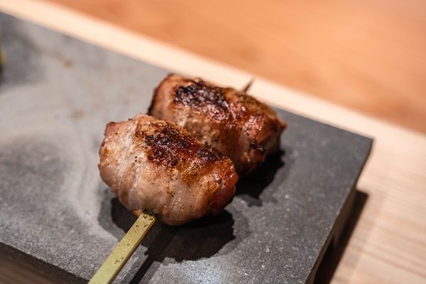 【神奈川県横浜市】名店の一番弟子が独自の“三種火入れ方”で提供！大人の焼き鳥店「串焼 大紀」オープン