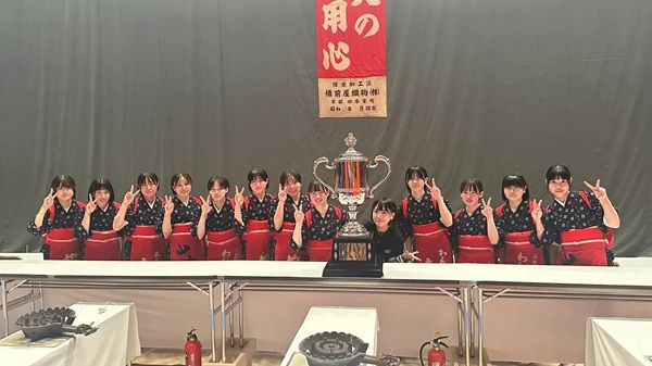 【岩手県花巻市】海老原まよいさんが「第68回わんこそば全日本大会」の個人の部で優勝！大会記録を更新