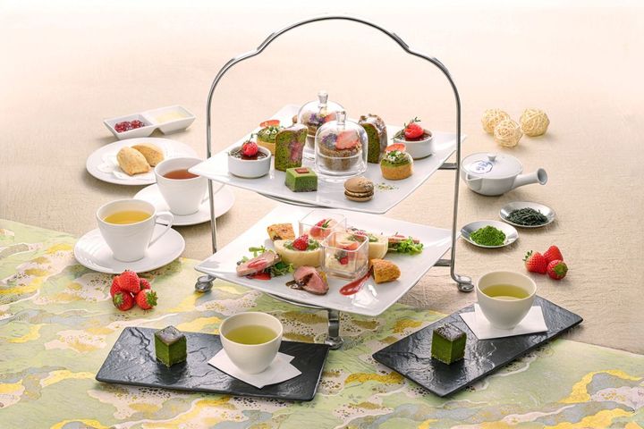 ポム・ダダン アフタヌーンティー “日本茶の香りと苺の彩（いろどり）”