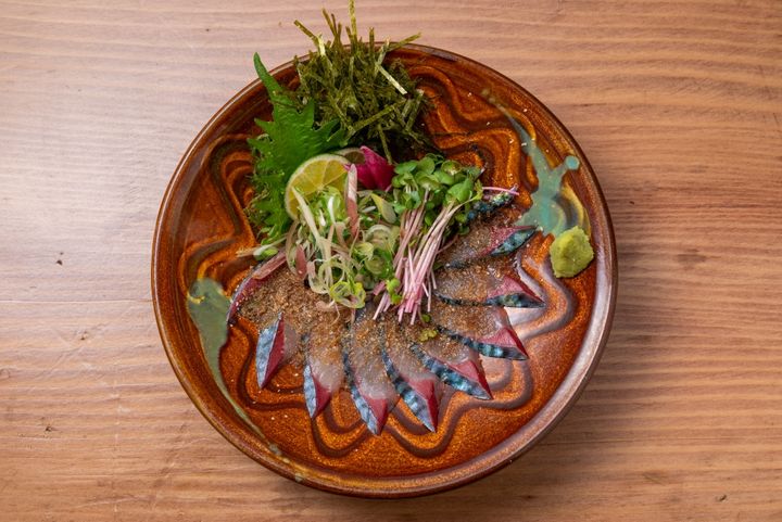 博多名物 活きさばのごまさば880円（写真は2人前）