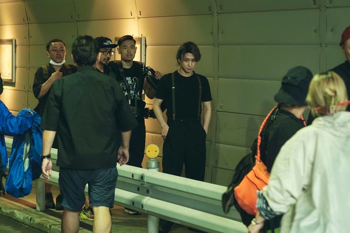 佐久間大介、銃撃アクションで魅せる！ 危険な色気と優しさをまとった“元殺し屋ダイヤ”が降臨