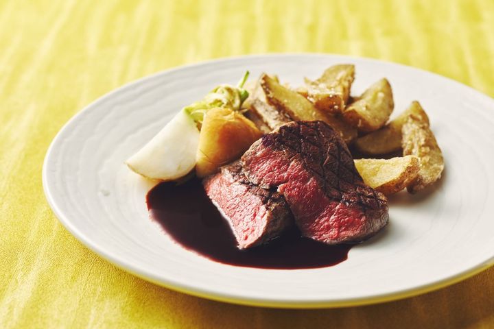 熟成牛サーロインとプレミアムメークインのステークフリット(+5,000円）