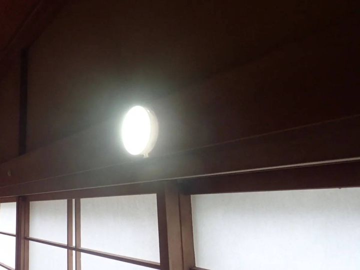 DAISO(ダイソー)：人感・明暗センサーLEDライト