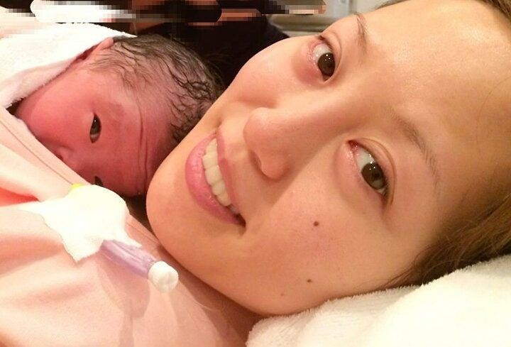 【写真・画像】36歳でおばあちゃんになったバツ3美女、mixiで出会った夫の卑劣な“レンタルルーム不倫”の実態を激白 1枚目