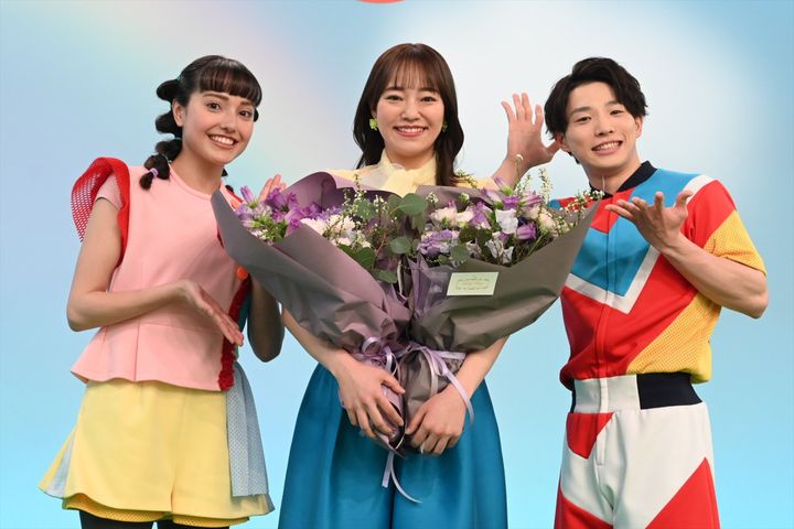 『おかあさんといっしょ』取材会に出席した（左から）アンジェ、秋元杏月、佐久本和夢 クランクイン！ width=