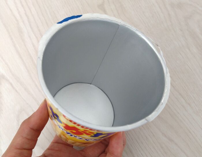 『じゃがりこ容器』捨てる前に見て！即席キッチングッズ変身→ラクちん家事にまだまだ使えます♪