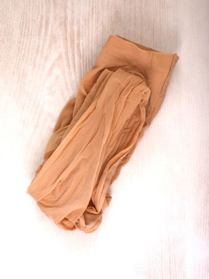 もう一度半分に折ります。