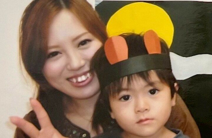 【写真・画像】「車内で馬乗りになられ…」36歳でおばあちゃんになった美女、DV夫との壮絶な修羅場を激白「凄惨な現場に警察が出動」 1枚目