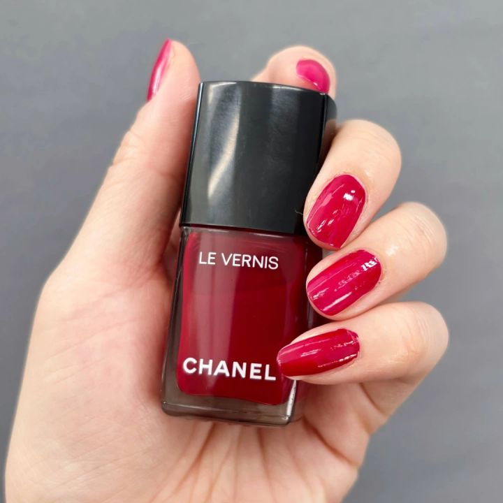 シャネル ヴェルニ「151 ピラート」のスウォッチ