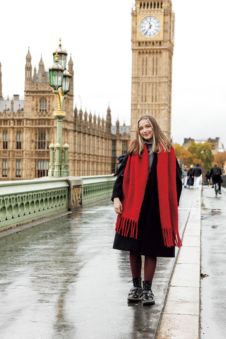 街中どこを見ても誰を見てもオシャレ！ロンドンの「赤」の上手な取り入れ方