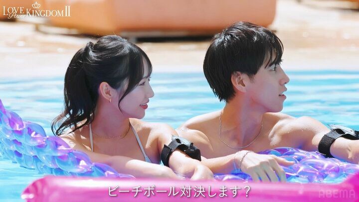 【写真・画像】爆モテ水着美女たちが“密着”騎馬戦！ イケメンとの刺激的すぎる戯れに「おいおいおい！」「令和やぞ」 2枚目