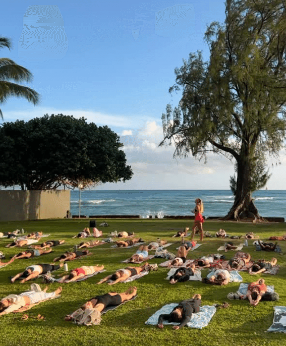 ハワイ サンセットヨガクラス