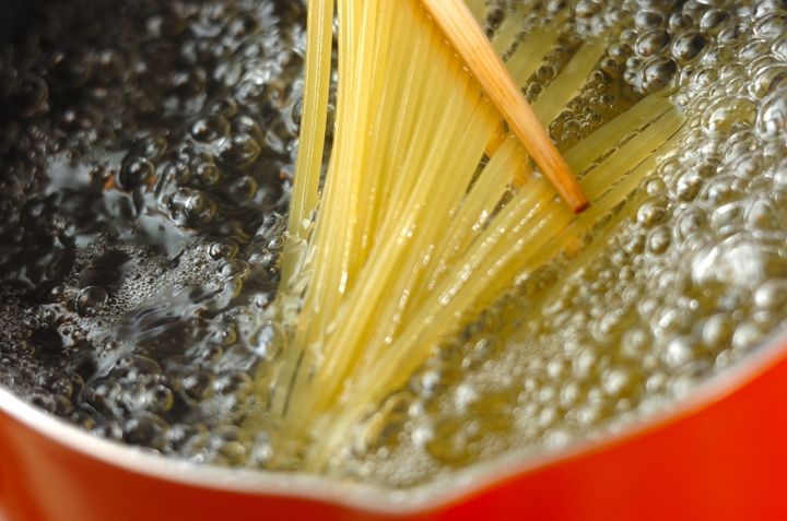 スパゲティーサラダの下準備1