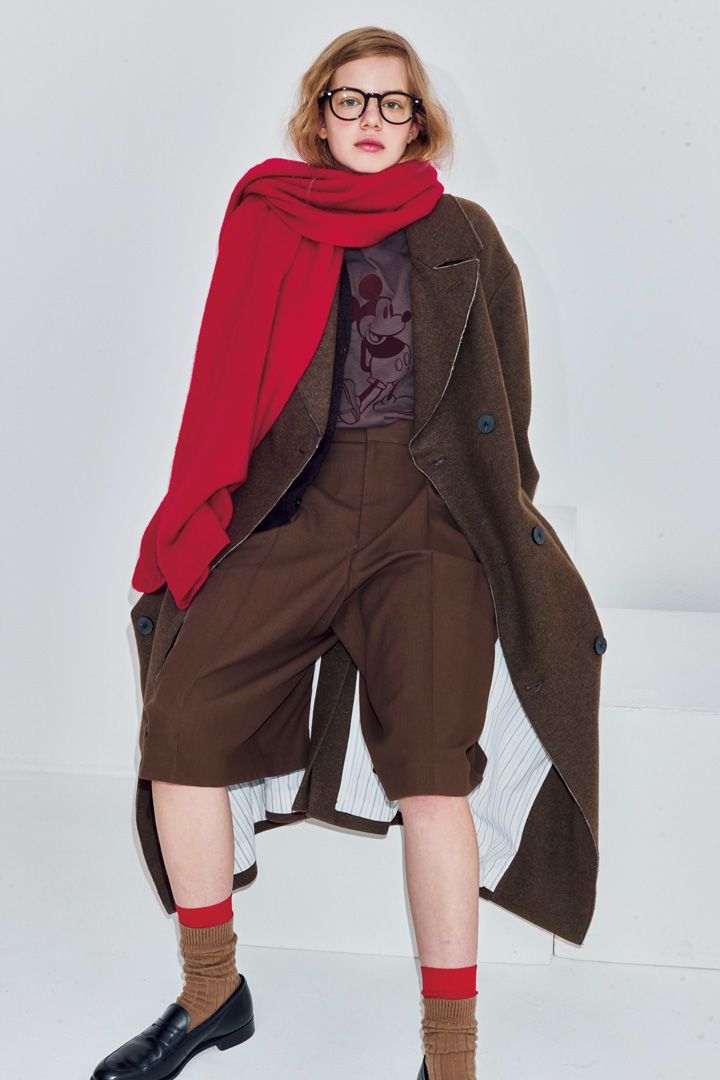 ブラウンに合わせたいのは鮮やかな赤が正解！【本日のFUDGE GIRL-2月19日】