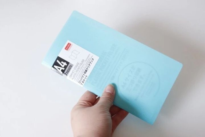 ダイソー コンパクト収納クリアブック（A4、7ポケット）