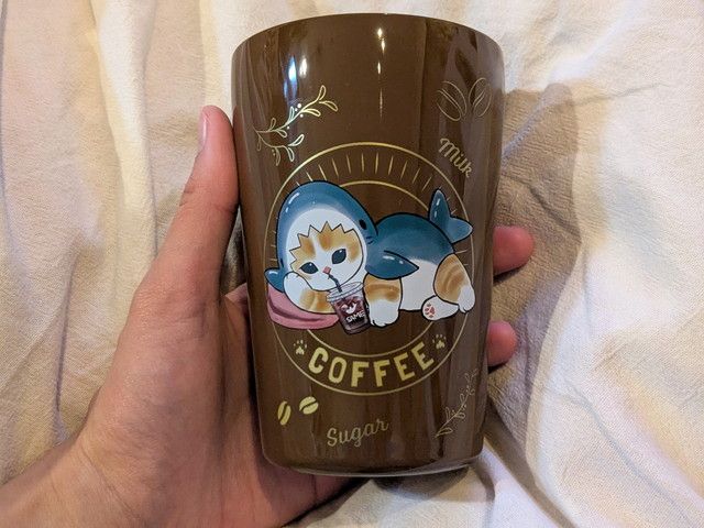 mofusand 真空断熱カフェタンブラー サメにゃんver. 全体デザイン