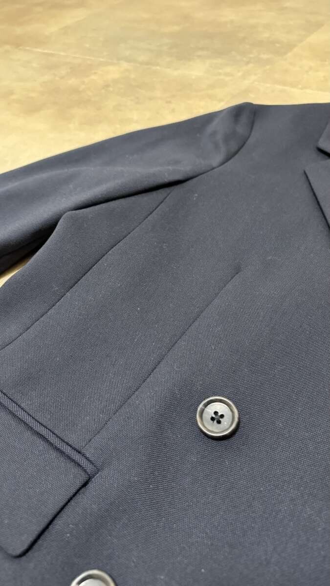 GUダブルブレストジャケットの生地感