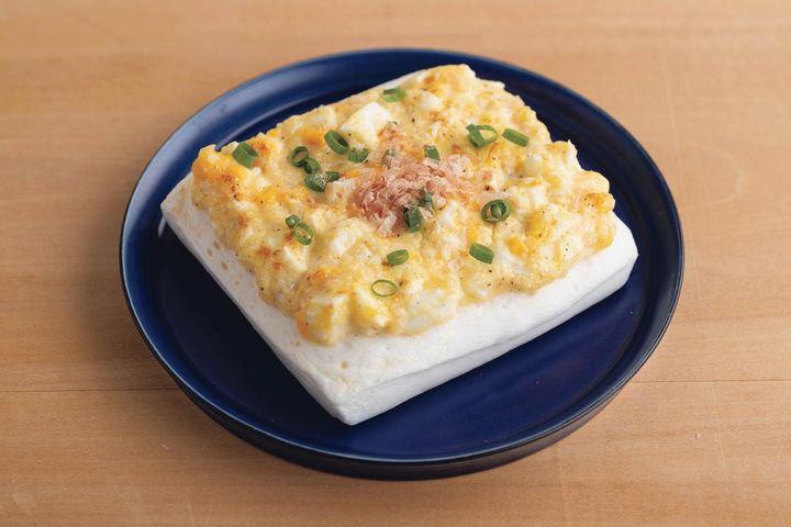 のっけるだけで完成！ たんぱく質がしっかりとれる！【はんぺん】の簡単おかず2選「ハムエッグ／タルタルソース焼き」